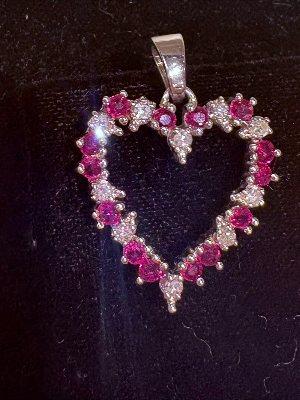 14KT SOLID WHITE GOLD DIAMONDS AND RUBIES HEART ♥️ PENDANT 3.6 Grams